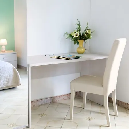 Couette-café Hills 4*