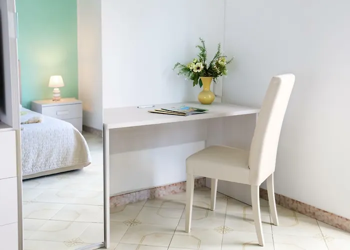 Frühstückspension Hills 4*